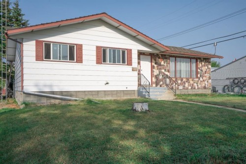 5011 51St Ave, Bashaw, AB - Outdoor
