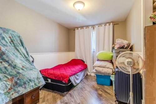 3205 44A Avenue, Red Deer, AB - Indoor Photo Showing Bedroom