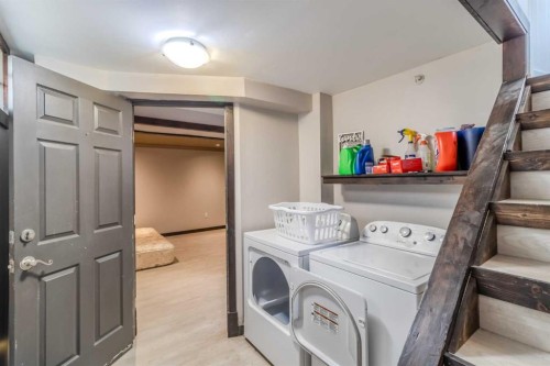 3205 44A Avenue, Red Deer, AB - Indoor Photo Showing Laundry Room