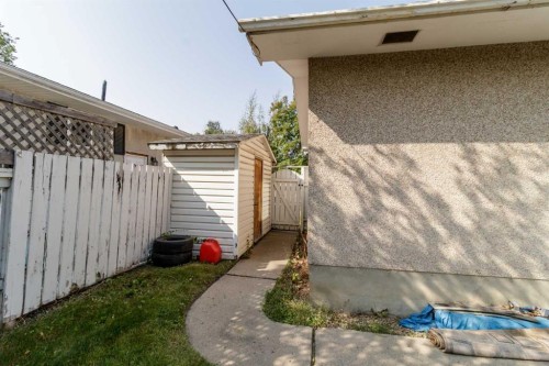 3205 44A Avenue, Red Deer, AB - Outdoor