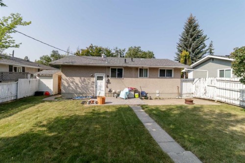 3205 44A Avenue, Red Deer, AB - Outdoor