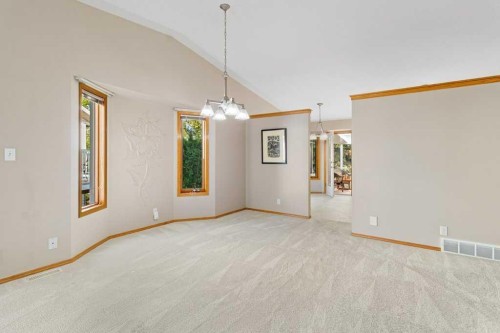 9 Dunn Close, Red Deer, AB - Indoor Photo Showing Other Room