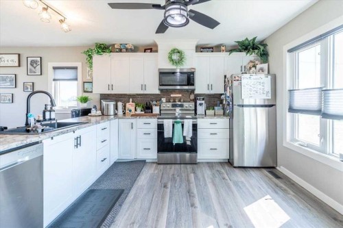 275006 Hwy 616, Rural Wetaskiwin No. 10, County Of, AB - Indoor Photo Showing Kitchen