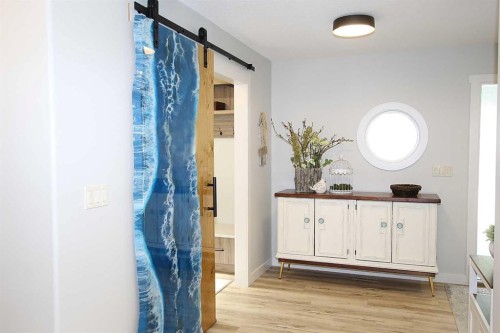 108 Marina Bay Court, Sylvan Lake, AB - Indoor Photo Showing Other Room