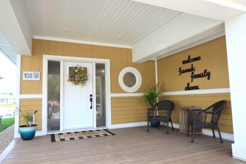 108 Marina Bay Court, Sylvan Lake, AB -  Photo Showing Other Room