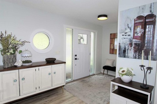 108 Marina Bay Court, Sylvan Lake, AB - Indoor Photo Showing Other Room