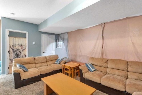 394073 Range Road 44, Rural Clearwater County, AB - Indoor Photo Showing Living Room