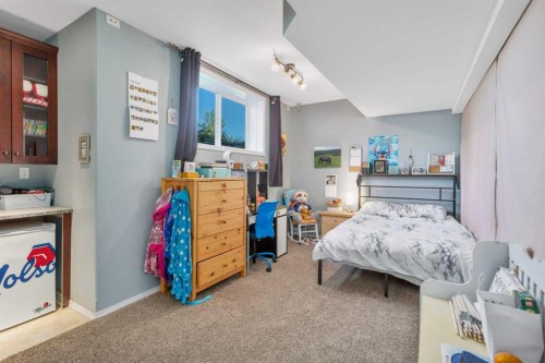 394073 Range Road 44, Rural Clearwater County, AB - Indoor Photo Showing Bedroom