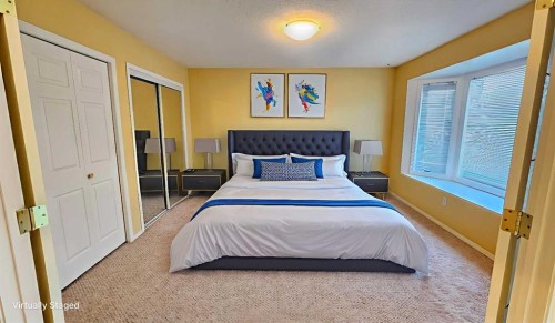 621 6 Avenue Sw, Sundre, AB - Indoor Photo Showing Bedroom