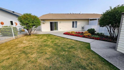 621 6 Avenue Sw, Sundre, AB - Outdoor