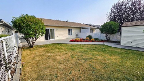 621 6 Avenue Sw, Sundre, AB - Outdoor