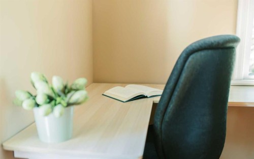 4901 48 Street South, Stettler, AB - Indoor