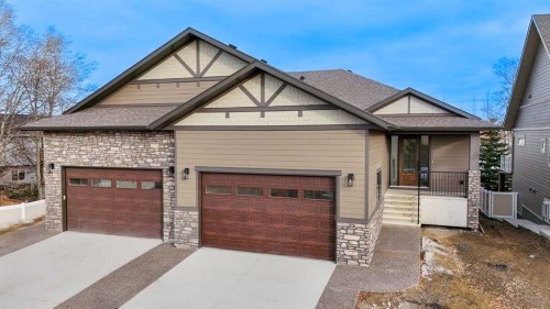 102-5300 60 Street  Sylvan Lake, AB T4S 0K8