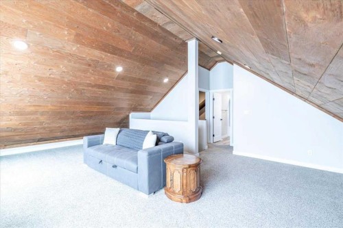 33 Lakeshore Drive, Grandview, AB - Indoor Photo Showing Other Room