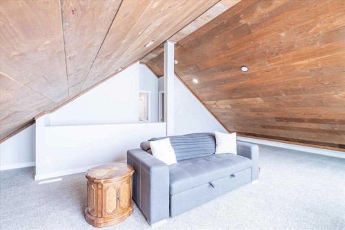 33 Lakeshore Drive, Grandview, AB - Indoor Photo Showing Other Room