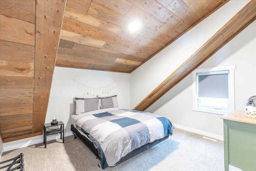 33 Lakeshore Drive, Grandview, AB - Indoor Photo Showing Bedroom
