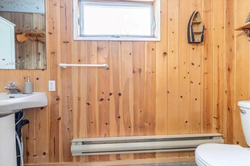 33 Lakeshore Drive, Grandview, AB - Indoor Photo Showing Bathroom
