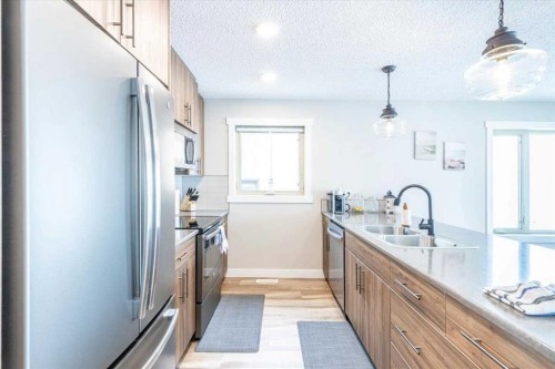 33 Lakeshore Drive, Grandview, AB - Indoor Photo Showing Kitchen
