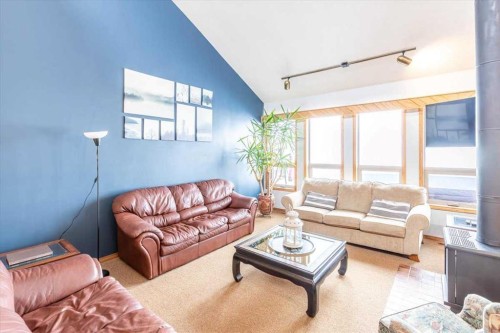 35 Lakeshore Drive, Grandview, AB - Indoor Photo Showing Living Room
