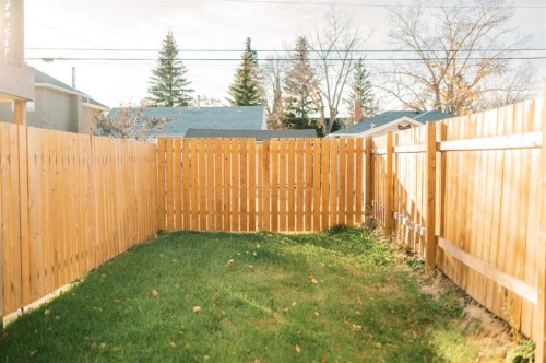 4916A 53 Street, Stettler, AB - Outdoor