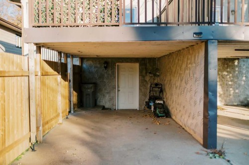 4916A 53 Street, Stettler, AB - Indoor