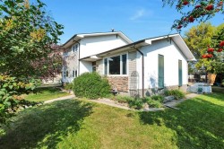 5436 53 Avenue  Lacombe, AB T4L 1L4
