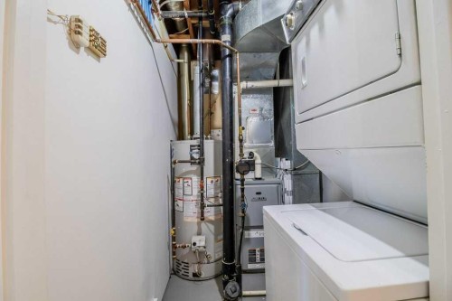 5016 44 Street, Sylvan Lake, AB - Indoor Photo Showing Laundry Room