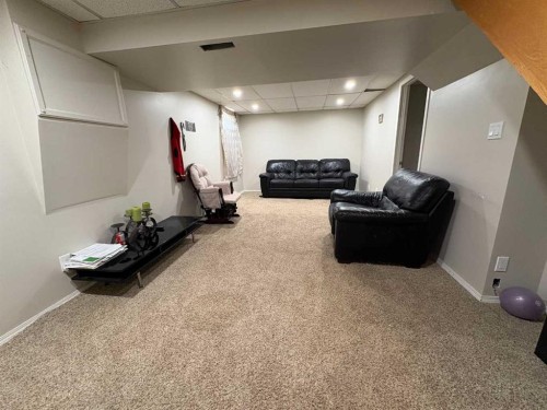 5821 44 Avenue, Red Deer, AB - Indoor