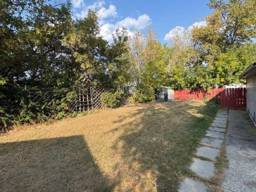 5821 44 Avenue, Red Deer, AB - Outdoor