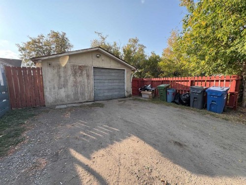 5821 44 Avenue, Red Deer, AB - Outdoor