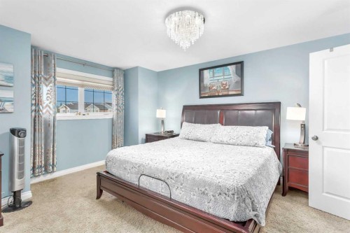 5 Heritage Drive, Penhold, AB - Indoor Photo Showing Bedroom