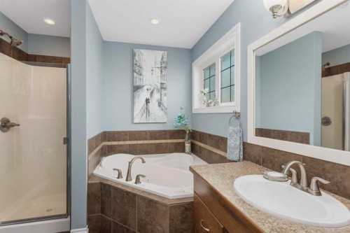 5 Heritage Drive, Penhold, AB - Indoor Photo Showing Bathroom