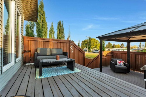 5 Heritage Drive, Penhold, AB - Outdoor With Deck Patio Veranda With Exterior