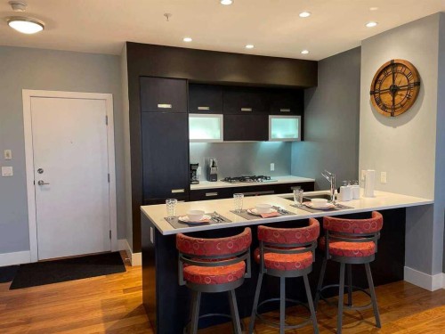 407-2505 17 Avenue Sw, Calgary, AB - Indoor