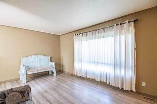 31 Bettenson Street, Red Deer, AB - Indoor