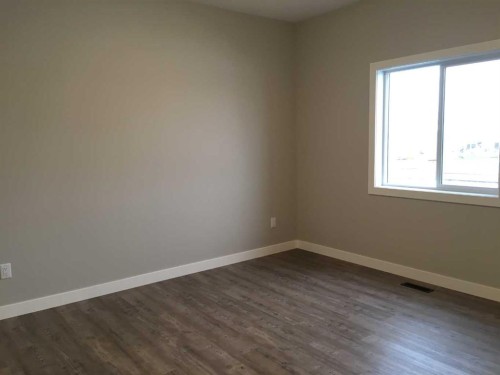 61 Maclean Close, Blackfalds, AB - Indoor Photo Showing Other Room