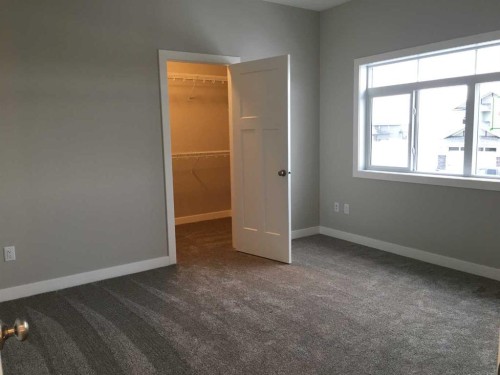 61 Maclean Close, Blackfalds, AB - Indoor Photo Showing Other Room