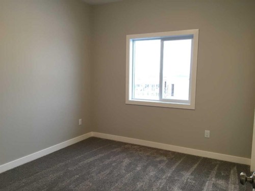 61 Maclean Close, Blackfalds, AB - Indoor Photo Showing Other Room