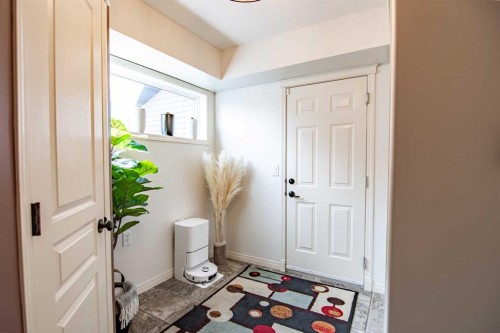 51 Illingworth Close, Red Deer, AB - Indoor Photo Showing Other Room