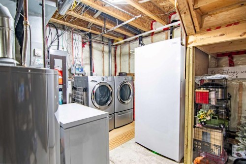 51 Illingworth Close, Red Deer, AB - Indoor Photo Showing Laundry Room