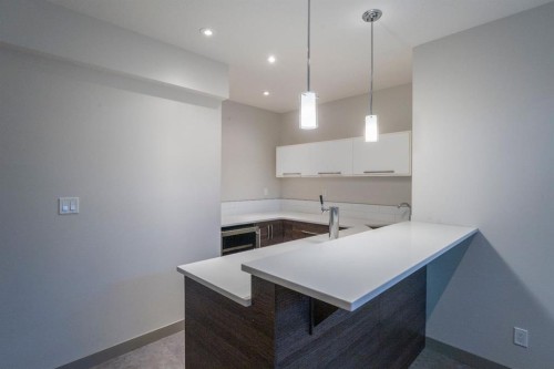 17 Lazaro Close, Red Deer, AB - Indoor Photo Showing Kitchen