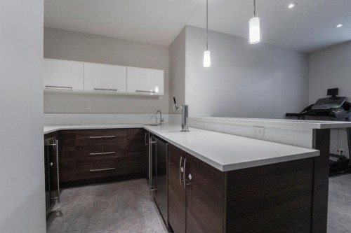 17 Lazaro Close, Red Deer, AB - Indoor Photo Showing Kitchen