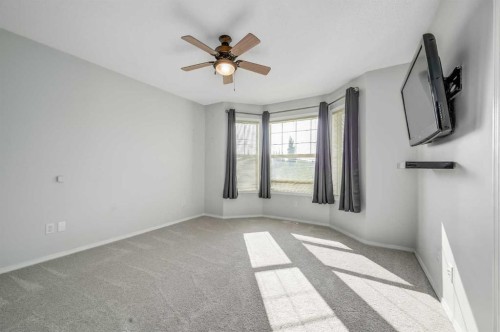 45 Cranberry Square, Calgary, AB - Indoor Photo Showing Other Room