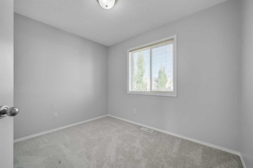 45 Cranberry Square, Calgary, AB - Indoor Photo Showing Other Room