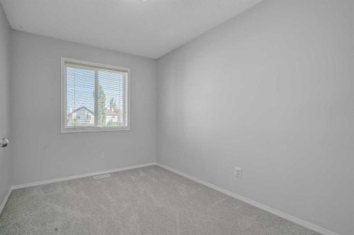 45 Cranberry Square, Calgary, AB - Indoor Photo Showing Other Room