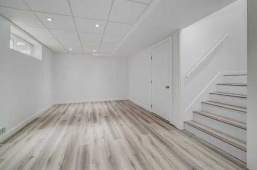 45 Cranberry Square, Calgary, AB - Indoor Photo Showing Other Room