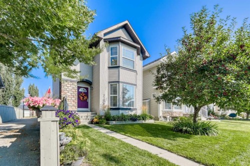 45 Cranberry Square, Calgary, AB - Outdoor