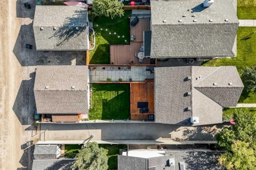 45 Cranberry Square, Calgary, AB - Outdoor