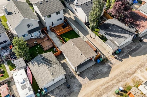 45 Cranberry Square, Calgary, AB - Outdoor