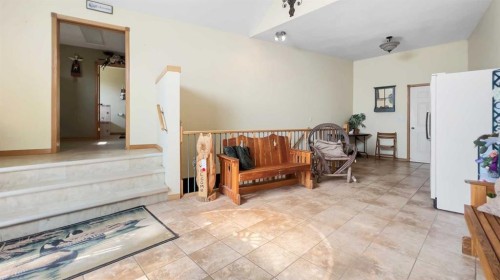 6 Drake Street, Fleet, AB - Indoor Photo Showing Other Room